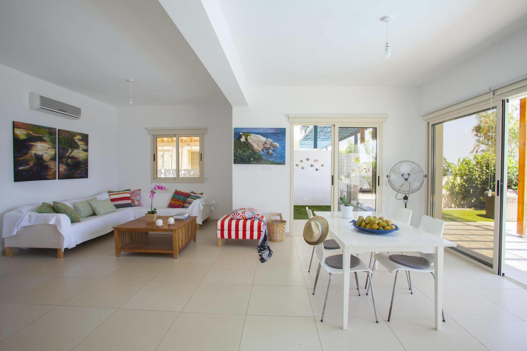House 7, The Artisan Resort Protaras Exteriör bild