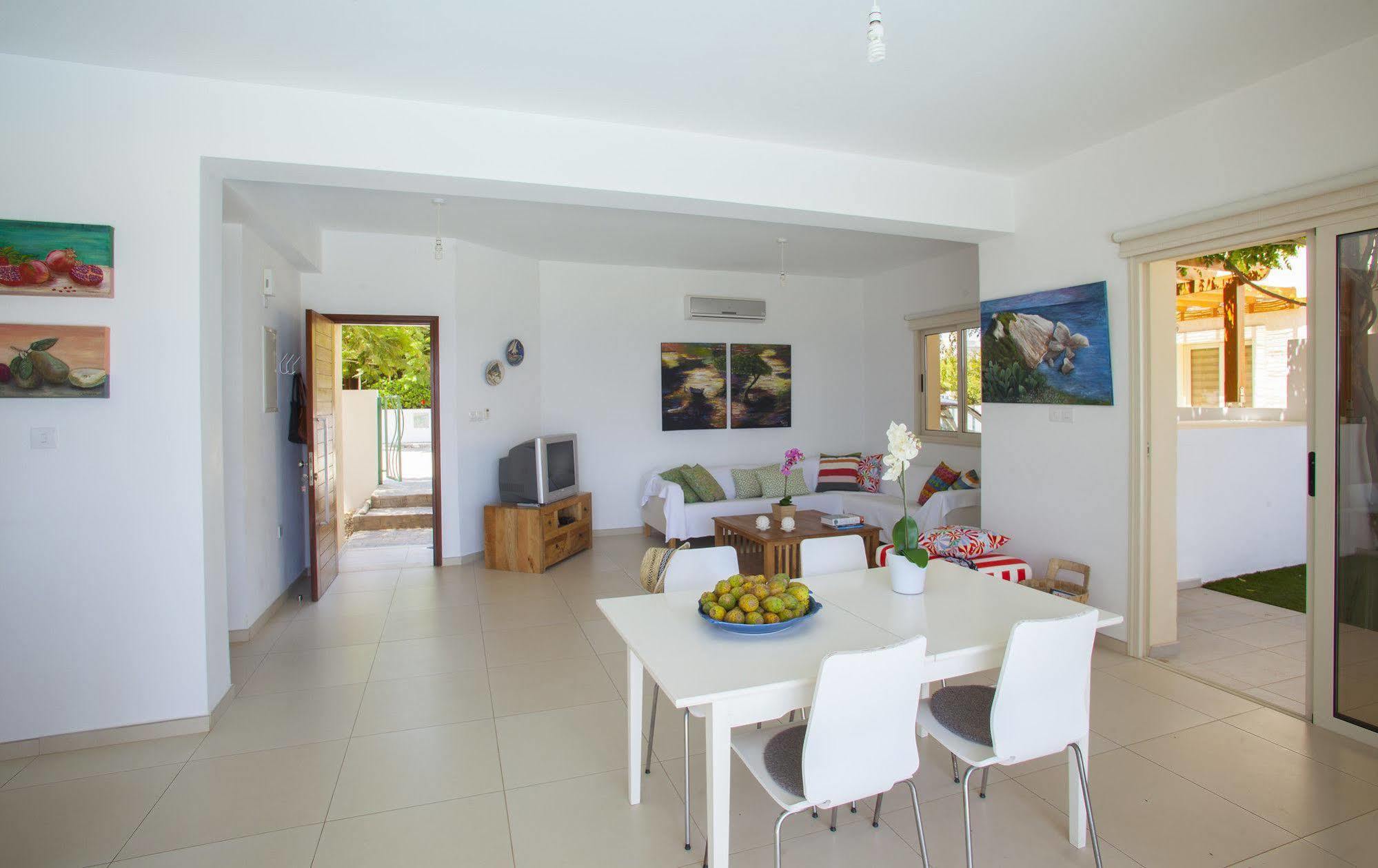 House 7, The Artisan Resort Protaras Exteriör bild